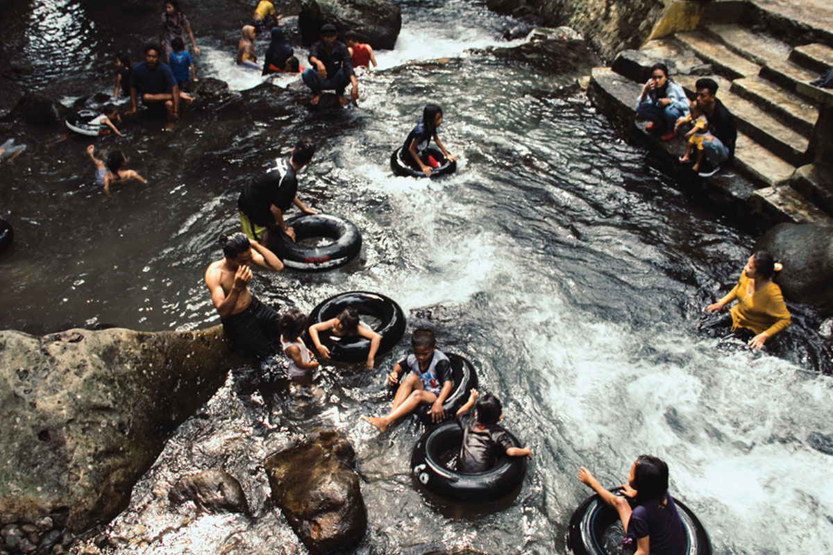 pemandian alam cipaniis
